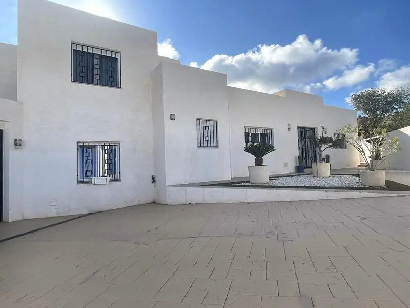 Villa en Mojacar Playa 250m2 3 dormitorios 3 banos piscina vistas