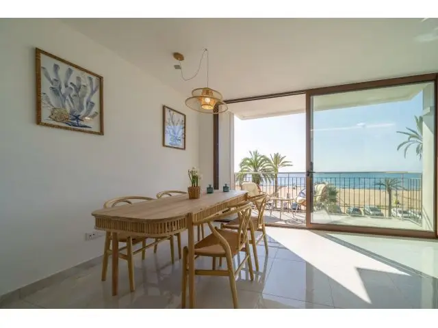 Apartamento en Calella con Vistas al Mar Alquiler Temporal
