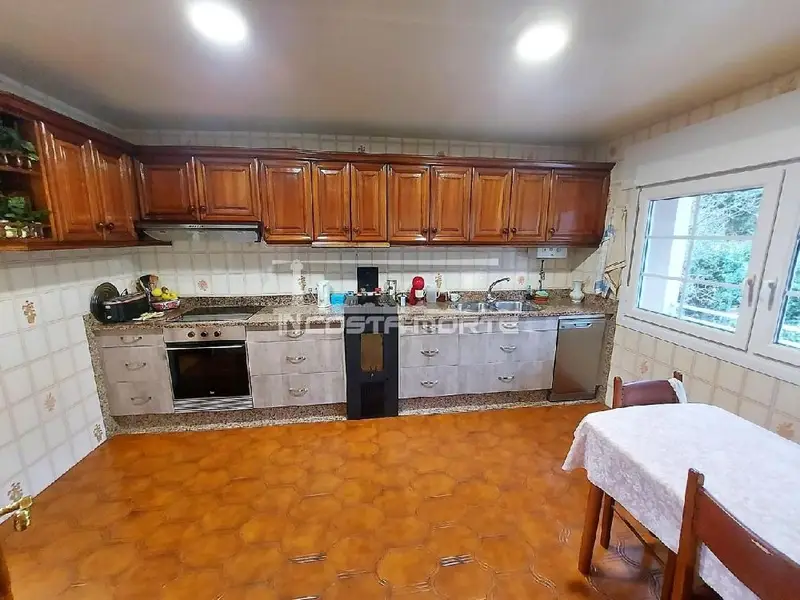 Venta Adosado con terraza en Muxia - Ref: C000088