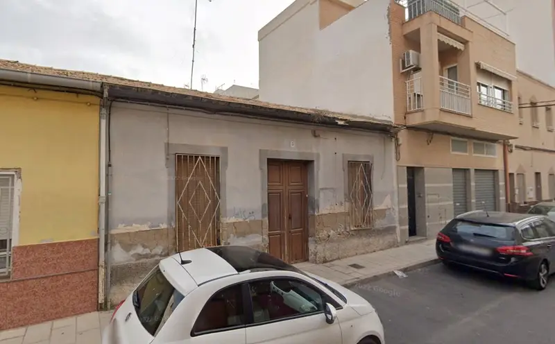 Casa en Venta en Elda 3 Dormitorios Garaje Armarios Empotrados