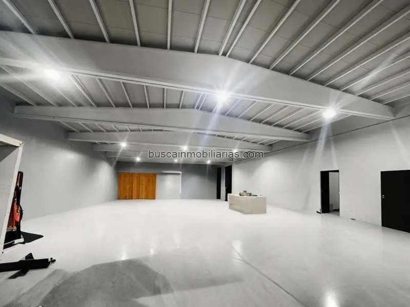 Nave Industrial Reformada Reus Tarragona 3133m2