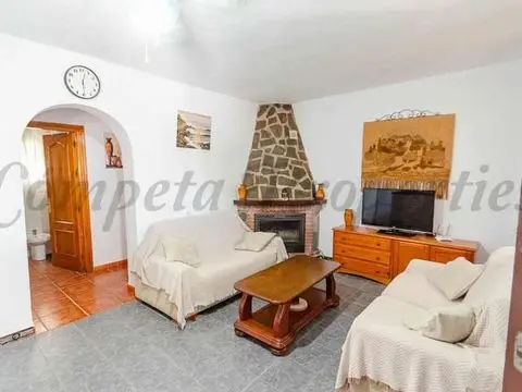 Casa-Villa de 2 Dormitorios alquiler Competa, España