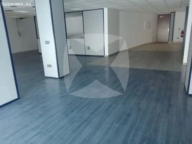 Oficina en Zona Centro 186m2 + Semisotano 280m2