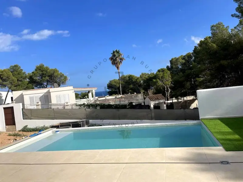 Chalet en Alquiler Ibiza Vistas al Mar Lujo y Comodidad