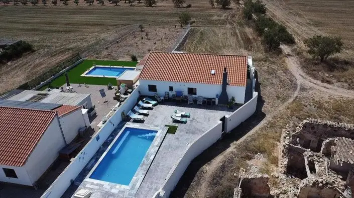 Villa 3 Dormitorios Caudete Vistas Montaña Piscina
