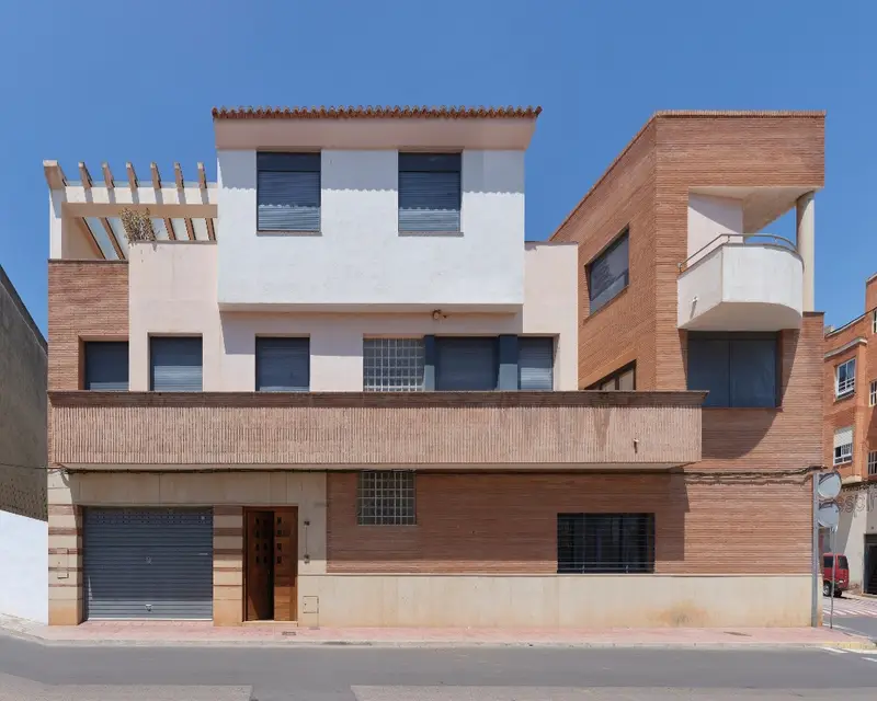 Casa Unifamiliar 444m2 5 Dormitorios 4 Baños Nules