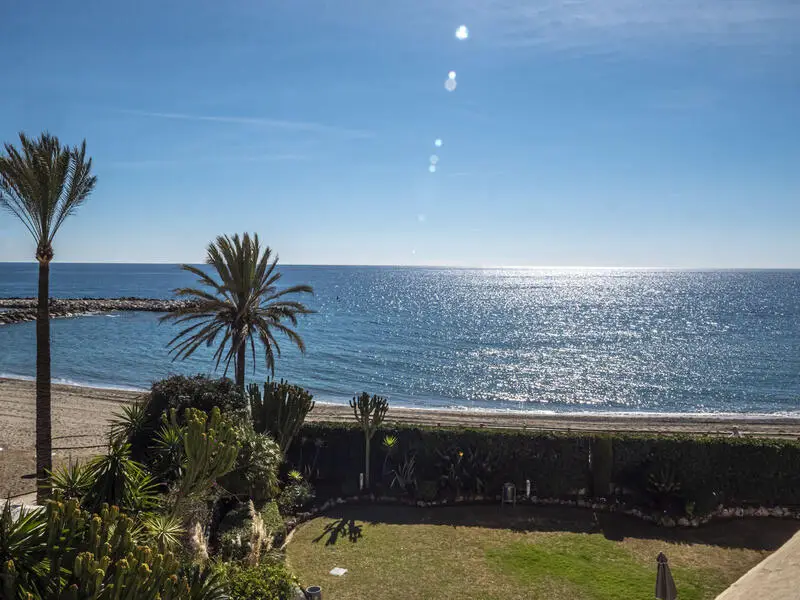 Apartamento en primera linea de playa Puerto Banus