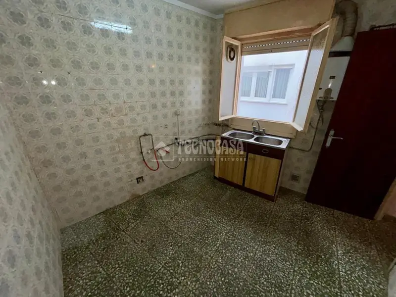 Piso en venta en El Astillero para reformar