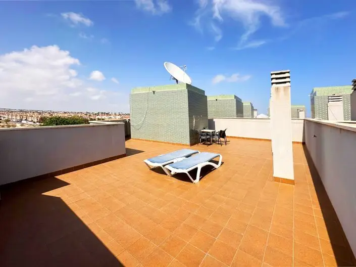 Ático en Cabo Roig 2 dormitorios con Solárium Privado