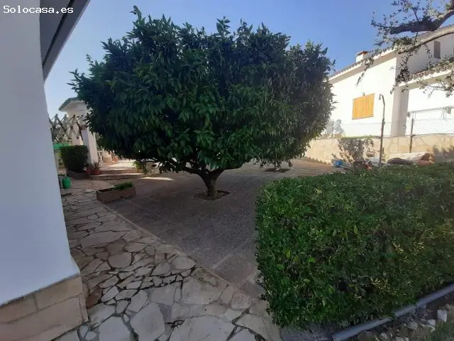 Casa con Piscina 4 Habitaciones en Cubelles