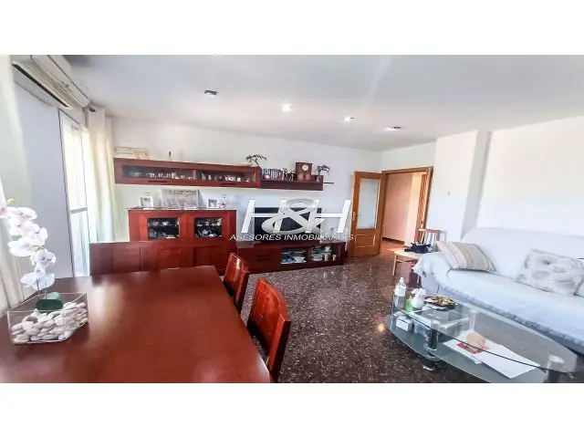 Dúplex 125m2 El Castell Burjassot 3 habitaciones 2 baños Garaje