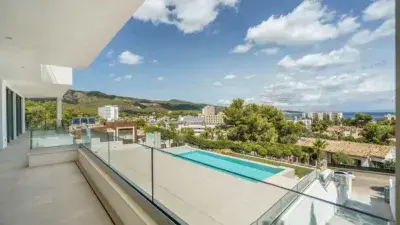 Villa de Lujo en Palmanova con Vistas al Mar