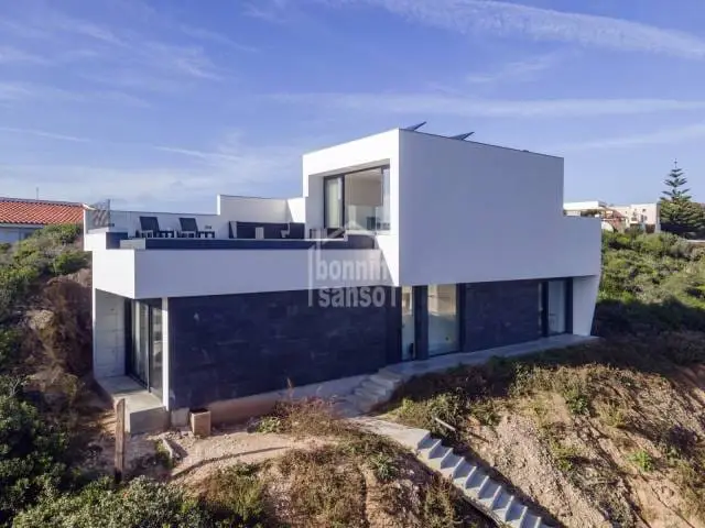 Chalet en Cala Llonga con vistas al mar y piscina