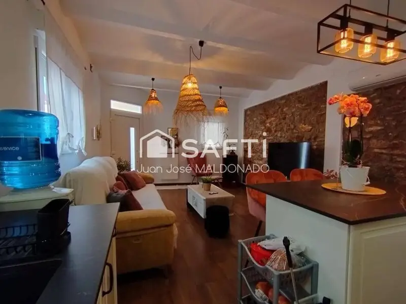 Chalet en venta en Benicarló: 2 dormitorios, terraza y barbacoa