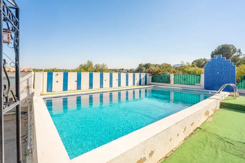 Chalet Rustico en Venta Pedralba Valencia