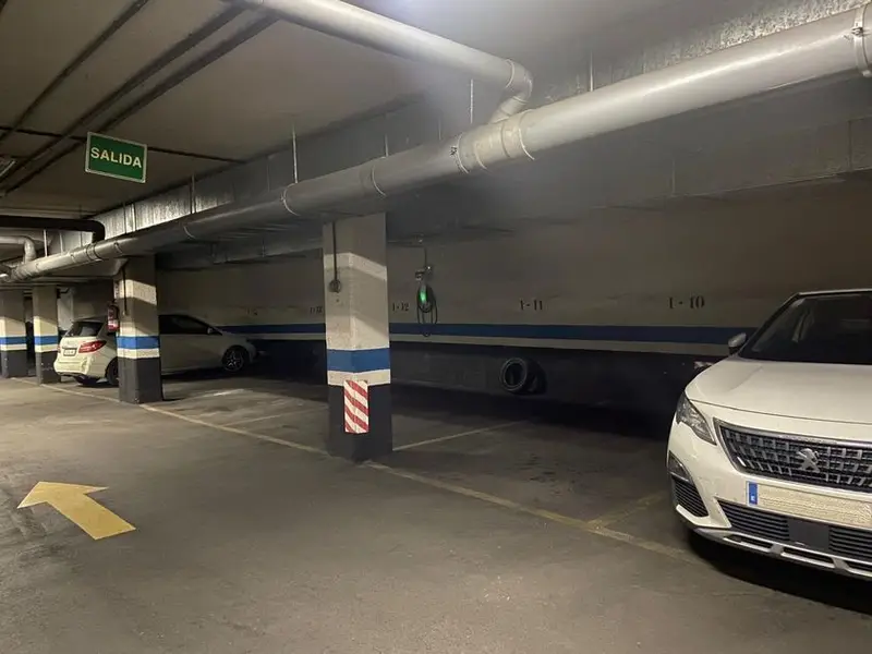Venta Garaje Horcajo Moratalaz amplia plaza coche