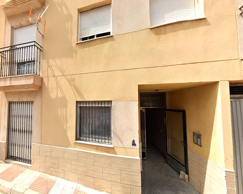 Piso 92m2 4 habitaciones 3 baños Roquetas de Mar