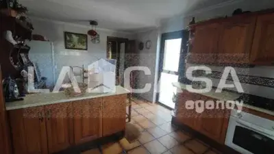 Chalet en Venta Los Merinales: 3 Dormitorios, Piscina, Ideal Familias