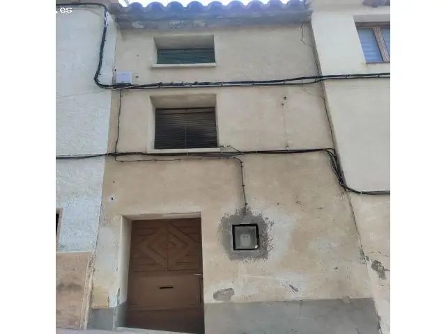 Casa con Jardin en Castejon del Puente a Reformar