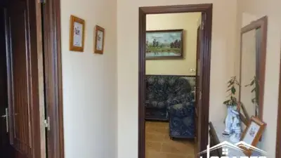 Casa Chalet y Nave Comercial en Tomiño Centro