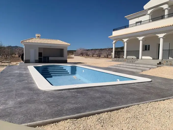 Villa 4 Dormitorios en Pinoso Alicante Nueva Construccion