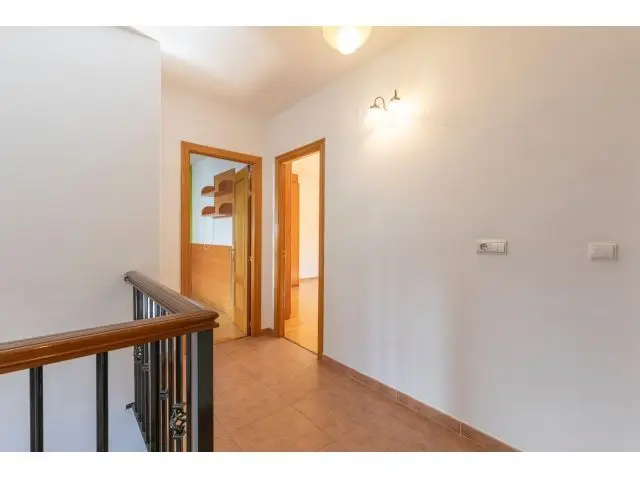 Casa en La Zubia 3 dormitorios 2 baños Patio y Sótano