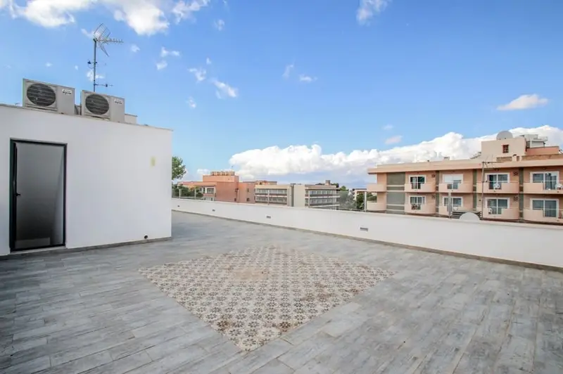 Casa en Venta Arenal Mallorca 4 Pisos y 4 Oficinas