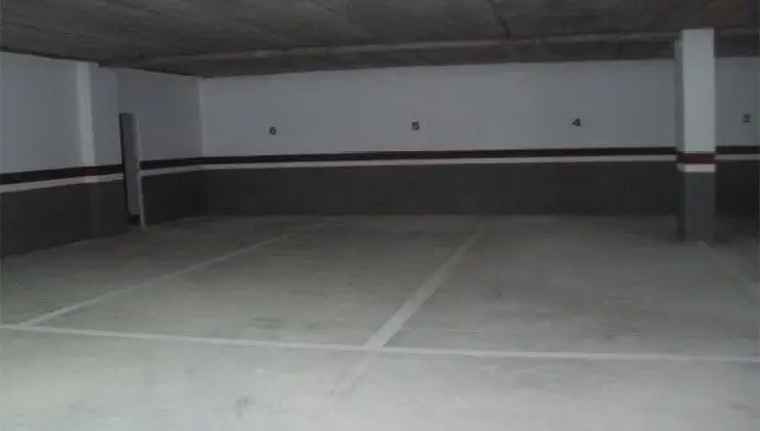 Garaje en Venta en Soria 19m2 con Trastero