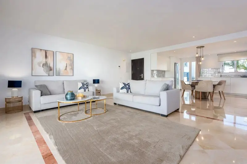 Apartamento en venta en Benahavís pueblo, Benahavís, Málaga