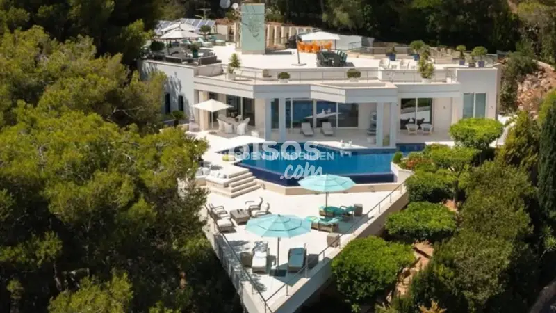 Villa de Lujo en Son Vida con Vistas al Mar