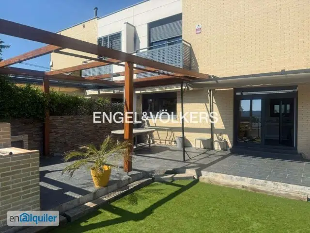 Alquiler casa trastero Colonia