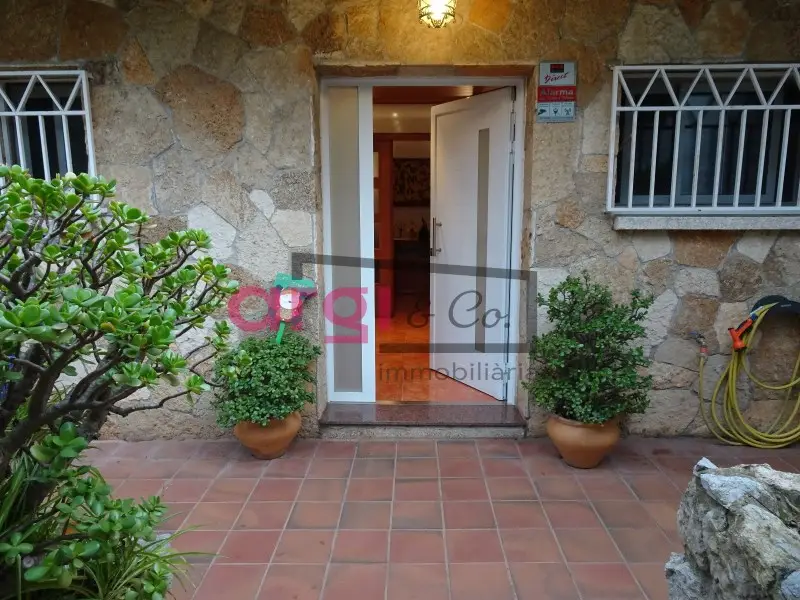 Venta Parcela con garaje en Bruguers - Ref CAS_1720