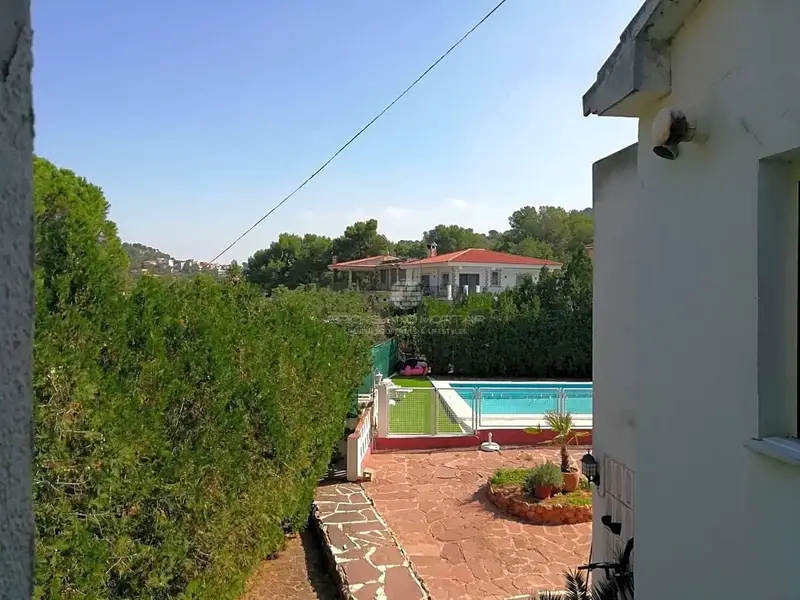 Chalet en Gilet Valencia con Piscina Privada y Vistas Increibles