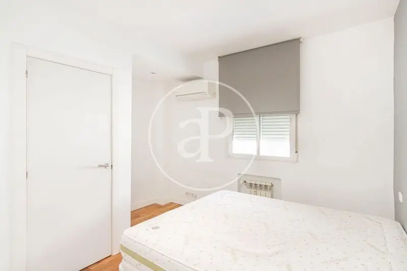 Ático con Terraza en Nueva España Madrid 95m2