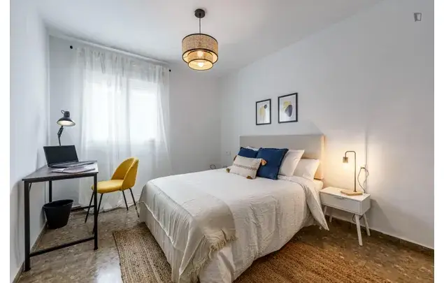 Alquiler piso 10 habitaciones Málaga céntrico