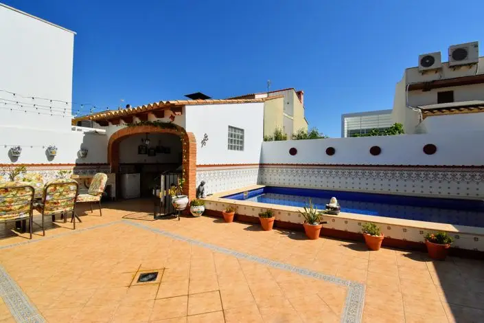 Adosado de Lujo 6 Dormitorios Canals Piscina Privada