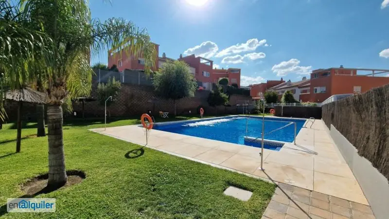 Alquiler Casa Barrio Alto 4 dormitorios 2 baños