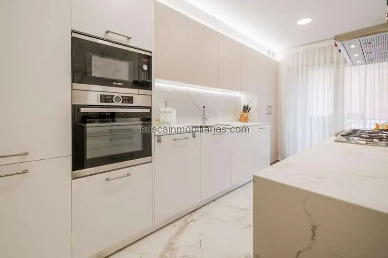Piso Reformado en Salt 2 Dormitorios 2 Baños Balcon