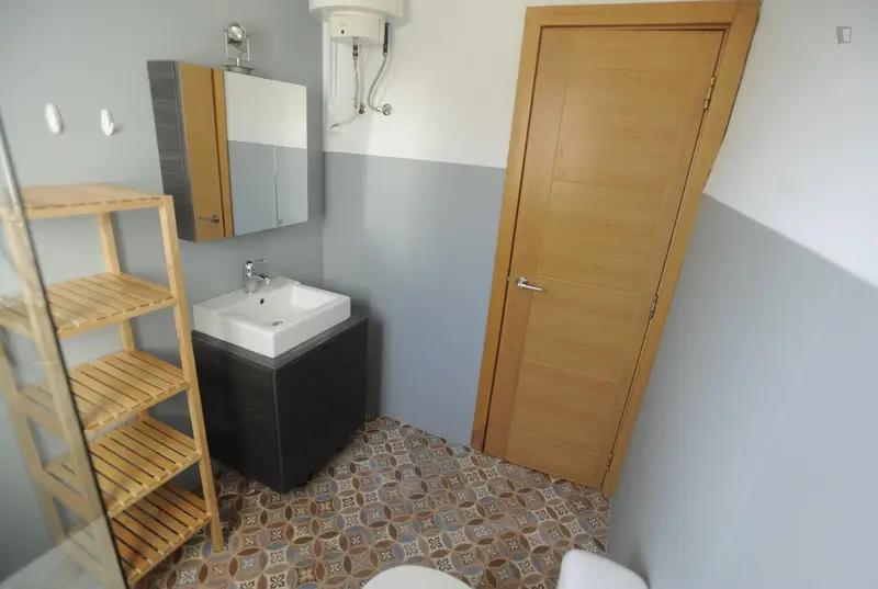 Habitacion Doble en Piso de 5 Habitaciones