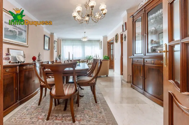 Piso en venta en Granada ciudad 173m2 5 dormitorios Garaje Trastero