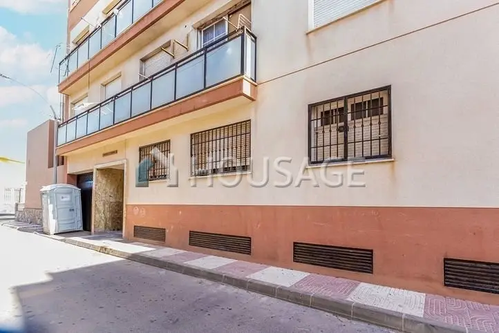 Apartamento en venta en Roquetas de Mar cerca de la playa