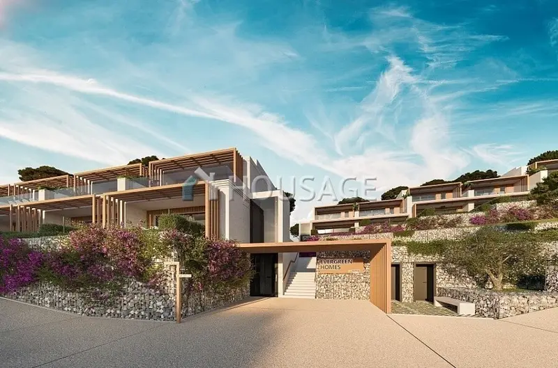 Adosados en Nueva Andalucia Mijas con Piscina Privada
