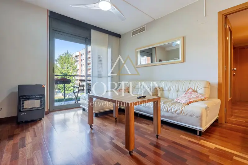 Venta Piso con Terraza en Mestral Reus