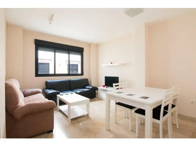 Apartamento en Atarfe de dos dormitorios con cocina equipada