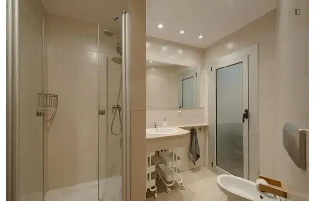 Alquiler Apartamento 7 Dormitorios Barcelona 3-24 Meses