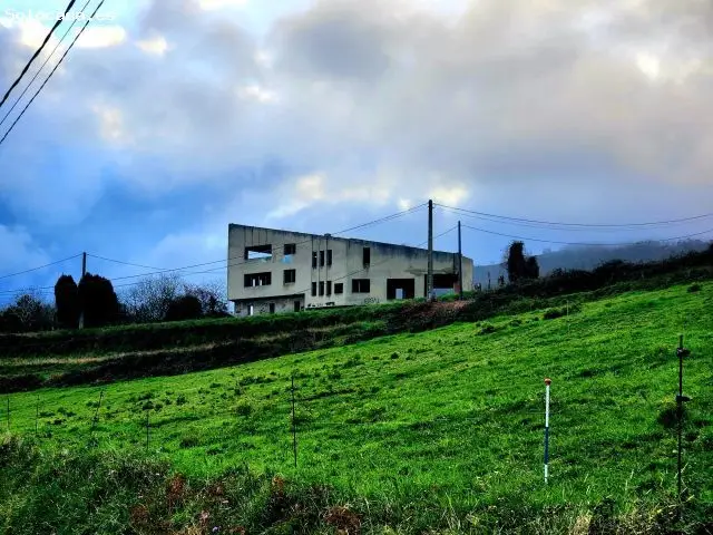 Casa en Construccion con Vistas a la Ria en Coaña