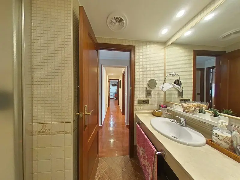 Venta Piso con Terraza en Carlos III Cordoba