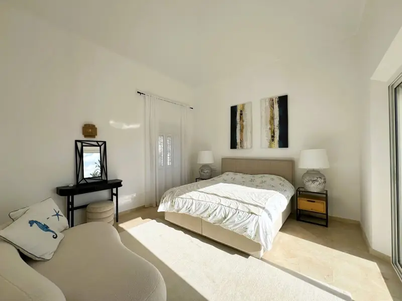 Chalet en Sotogrande Alto con Piscina Privada y Vistas Panorámicas
