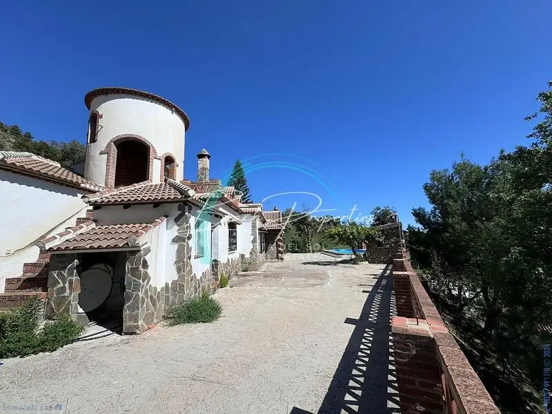Casa Rural con Piscina Cerca de Cómpeta