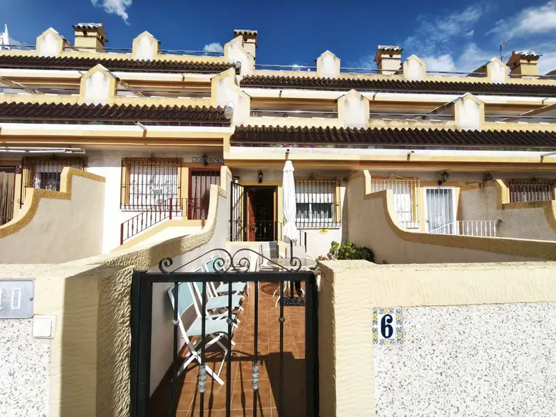 Dúplex con Piscina en Orihuela Cerca de la Playa